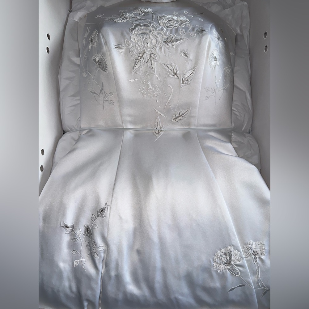 Lady Eleanor Wedding Dress